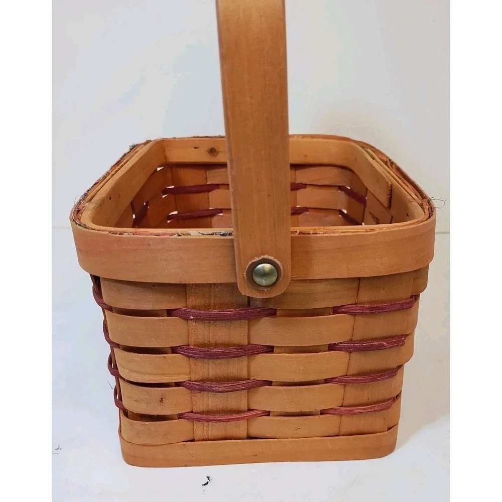 Sewing Basket Single Handle Woven Wood With Fabric Covered Lid‎ Red 8x7x5